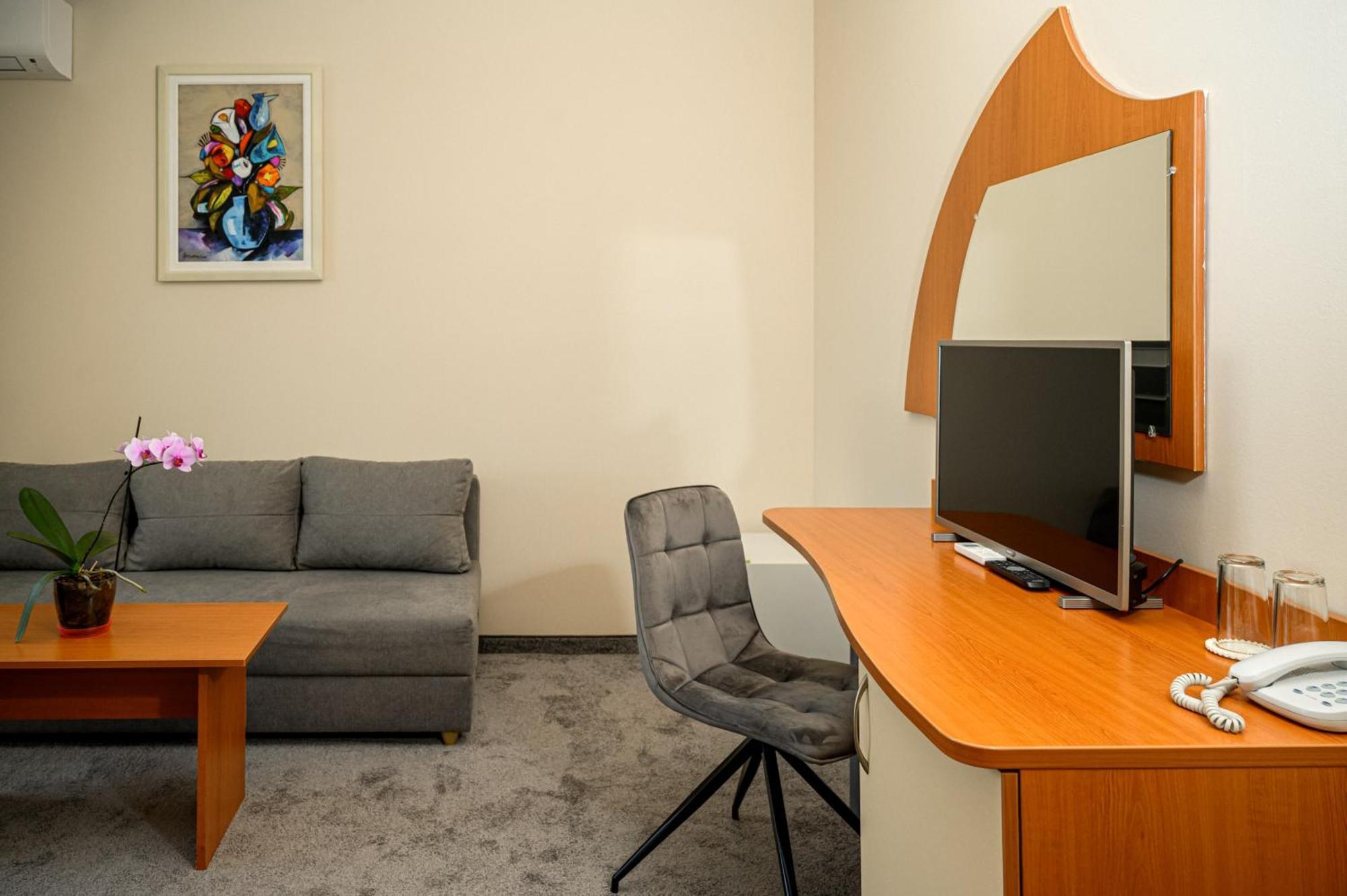 Paradise Hotel & Relax Center 帕莫瑞 外观 照片