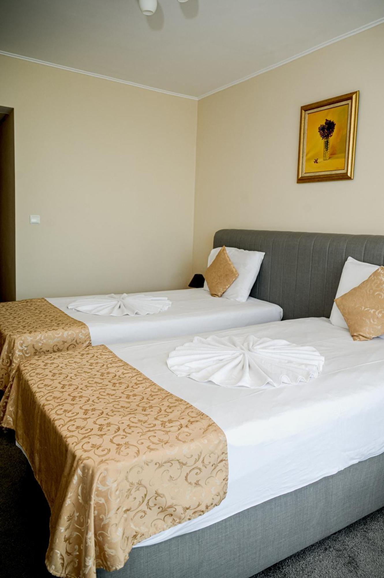 Paradise Hotel & Relax Center 帕莫瑞 外观 照片